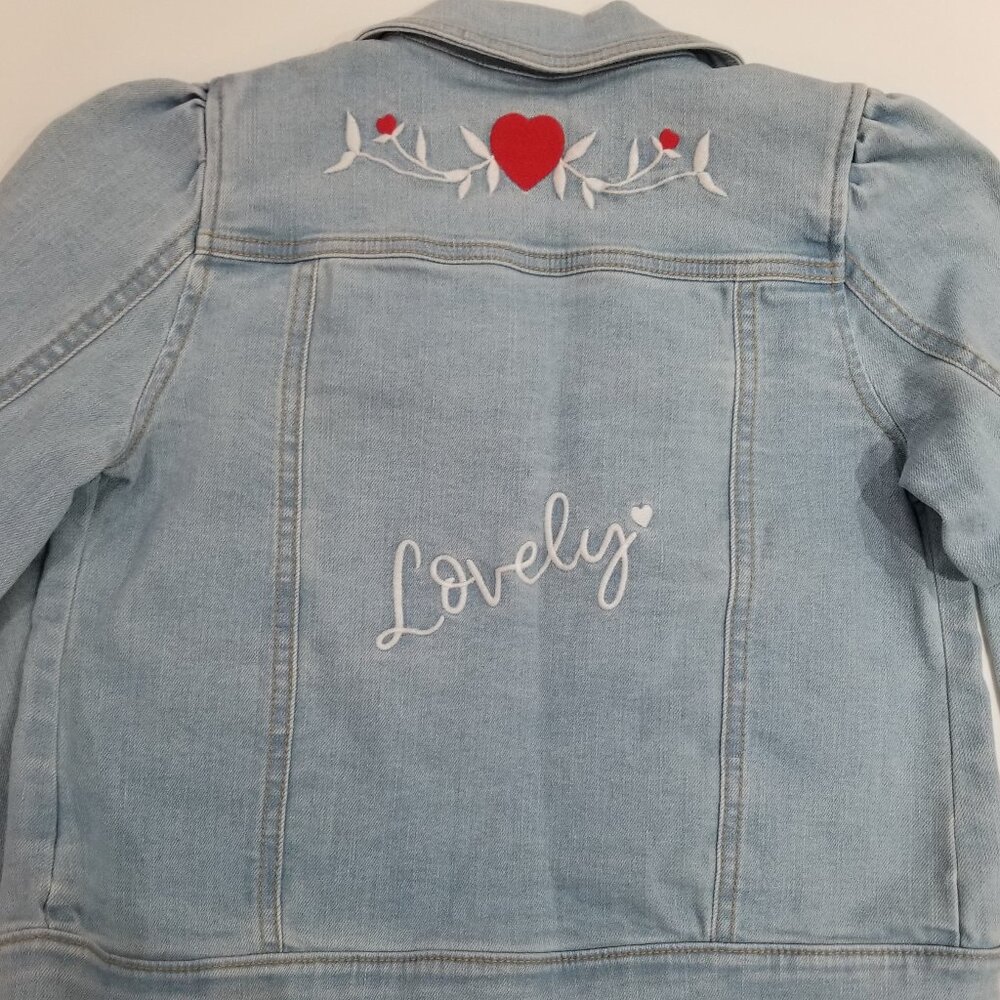 NWT Janie and Jack embroidered detail light denim jacket size 7 (C21)